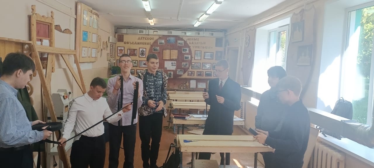 СВОих не бросаем!.
