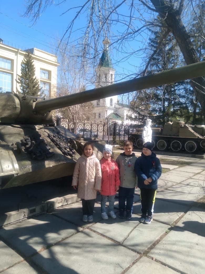 Экскурсия по экспозициям и выставкам Музейного комплекса воинской славы омичей.