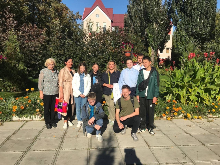 Интересная экскурсия в дендрологическом саду им. Г.И. Гензе.